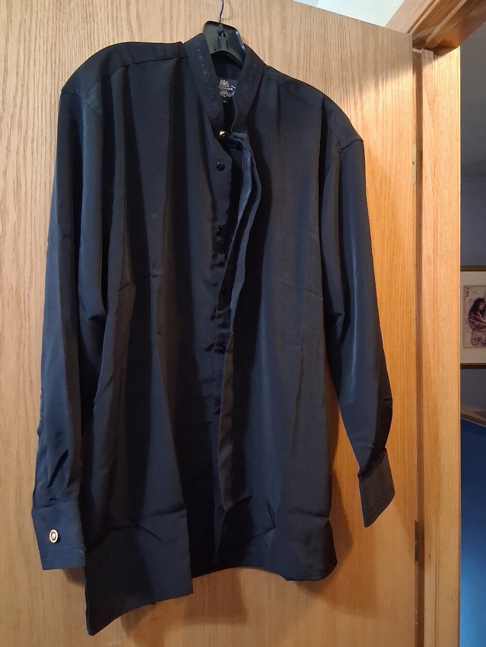 Leonardi Italy black long sleeve shirt, embroidered trim, stylish Buttons, Luxur